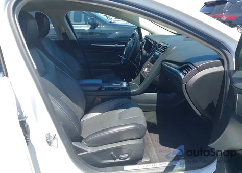 2020 Ford Fusion Plug-In Hybrid Titanium из США, поврежденный, VIN 3FA6P0SUXLR231956